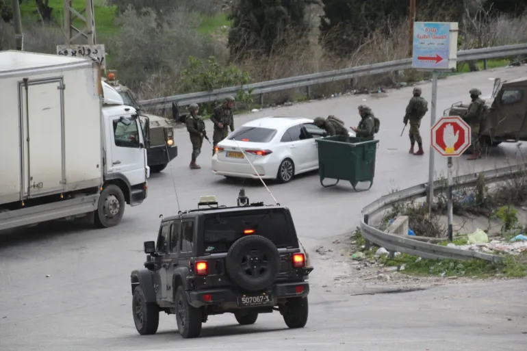 اسرائيل يعتقل 78 فلسطينيا بينهم عشرات الطلاب