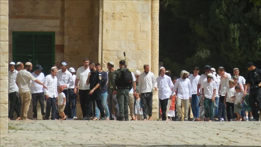 4345 مستوطنا اقتحموا المسجد الأقصى خلال عيد الفصح اليهودي