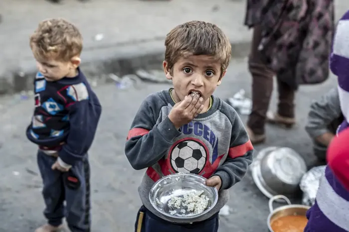 الاتحاد الأوروبي يحذر من استمرار الوضع الإنساني الكارثي في قطاع غزة