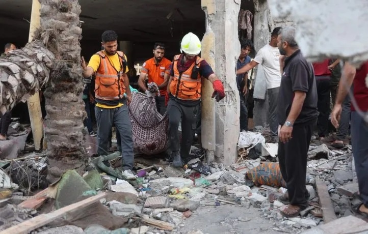 إدانات عربية ودولية لـ مجزرة الفجر بحق المصلين في غزّة: عرقلة لجهود وقف الحرب