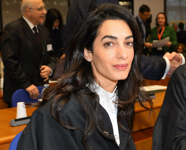 أمل كلوني مهددة بالمنع من دخول أمريكا لـملاحقتها مسؤولين إسرائيليين أمام الجنائية الدولية