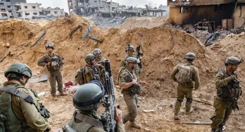 جندي إسرائيلي يصيب زميله بجروح خطيرة في شجار غامض شمال غزة