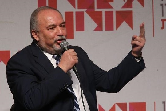 ليبرمان: سموتريتش ملتصق بالكرسي ولن يستقيل من الحكومة