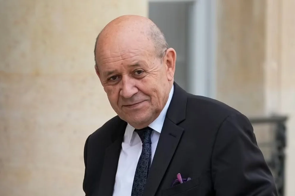 وزير خارجية فرنسي سابق: إسرائيل مفلسة أخلاقياً وتتحوّل إلى منبوذة