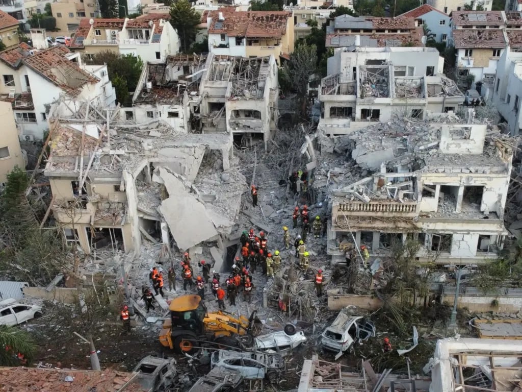 معاريف: في مواجهة إيران فشل حكومي مدوٍّ وعجز وفوضى يكشفان الداخل