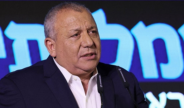 آيزنكوت ينفصل عن المعسكر الوطني الذي يترأسه غانتس