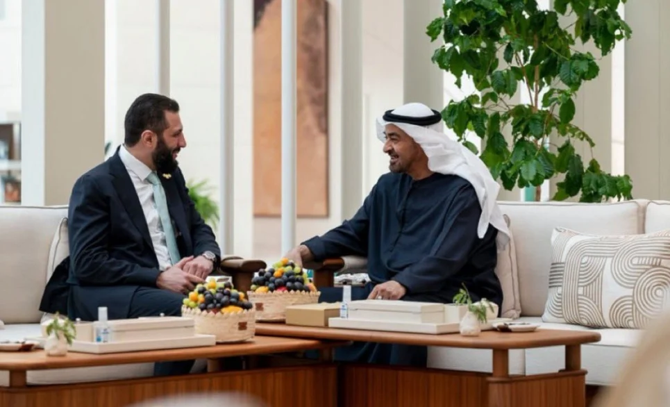 الشرع يلتقي مسؤولاً إسرائيلياً في أبو ظبي تطبيع و3 مناطق عازلة