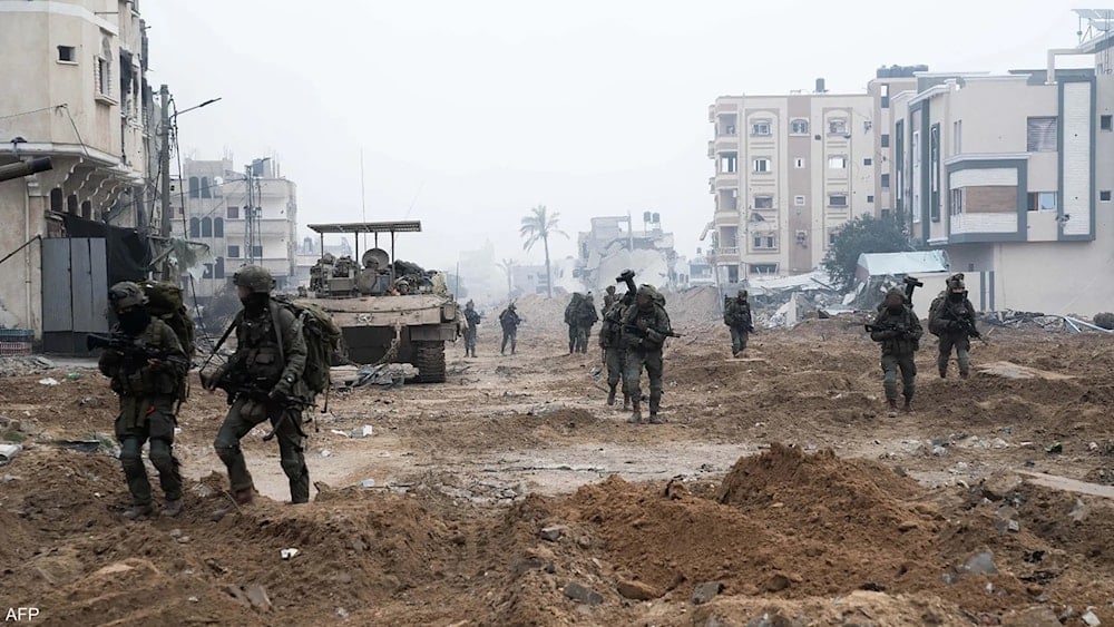 القناة 12: وضعنا في غزة يذكّرنا بحرب لبنان الأولى وجنودنا يقتلون بلا جدوى وبلا نتائج